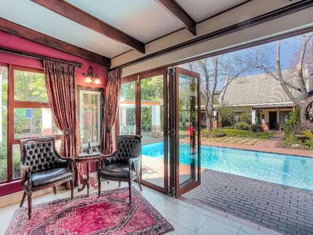 Sunninghill Guest Lodge