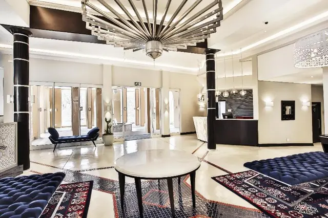 Meropa  Hotel