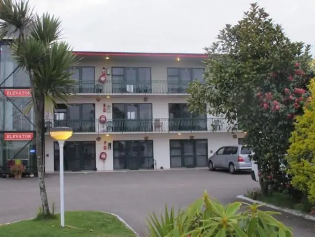 Gateway International Motel