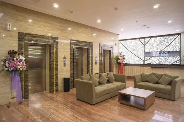 Grand G7 Hotel