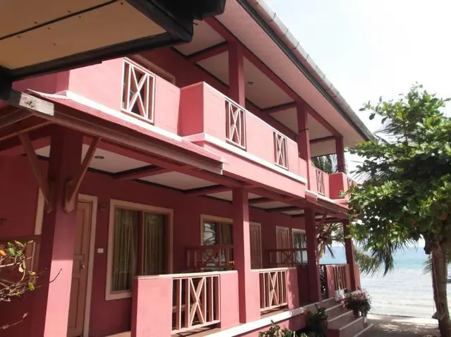 Rin Bay View Bungalow & Restaurant