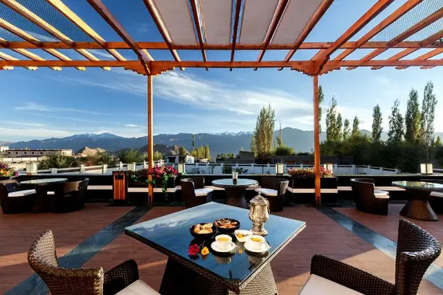 The Grand Dragon Hotel
