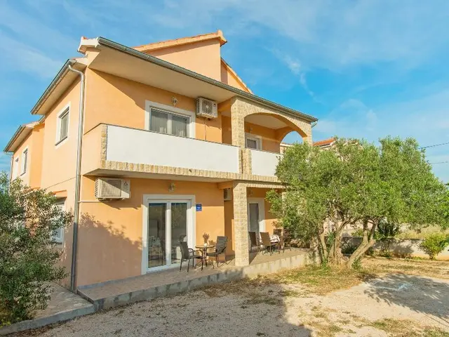 Apartments Marinko