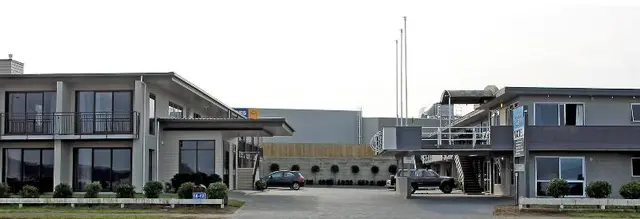 Acacia Lake View Motel