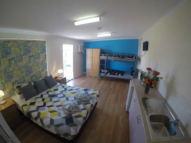 Turn-In Motel