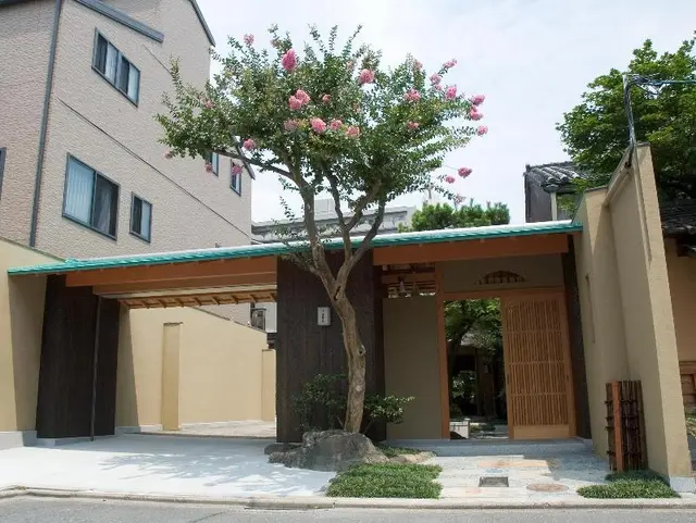 Yadoya Nishijinso Hotel