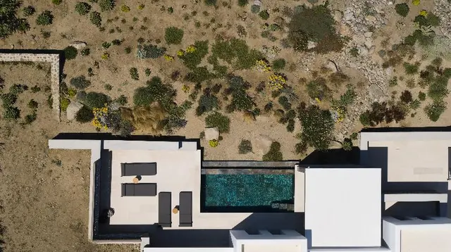 Bonzoe Suites & Villas