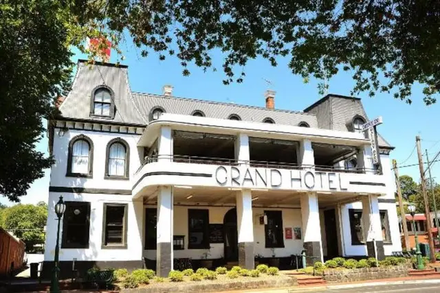 The Grand Hotel Healesville