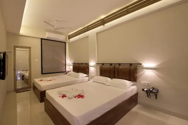 FabHotel Arastu Plaza