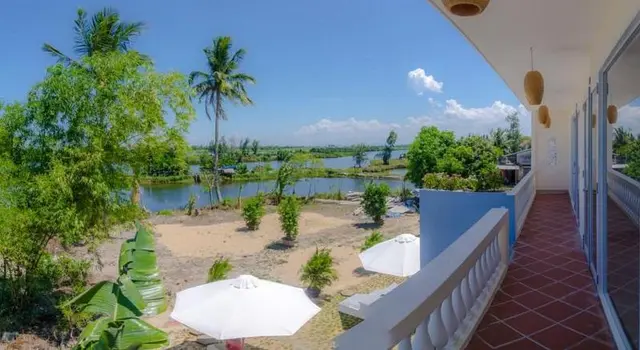 The Moon River Homestay & Villa