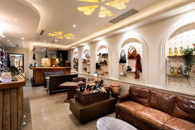 Shi Chi Hotel