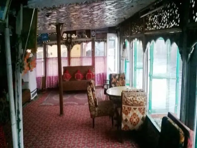 Island Hotel