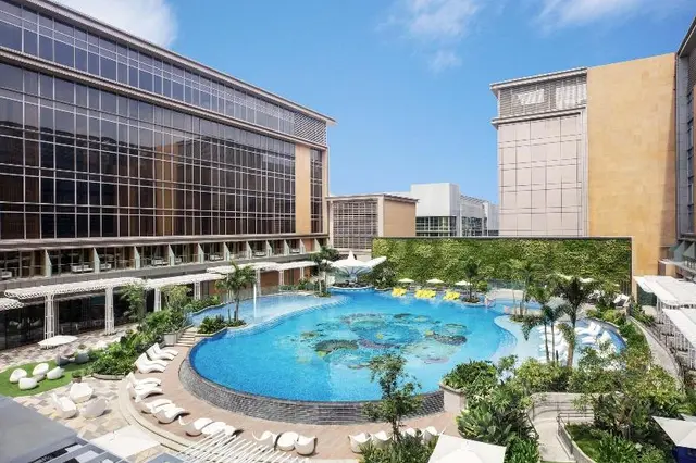 Sheraton Manila Hotel