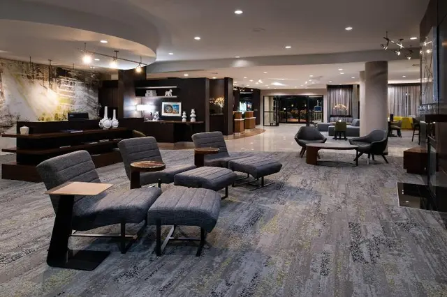 Courtyard By Marriott High Point