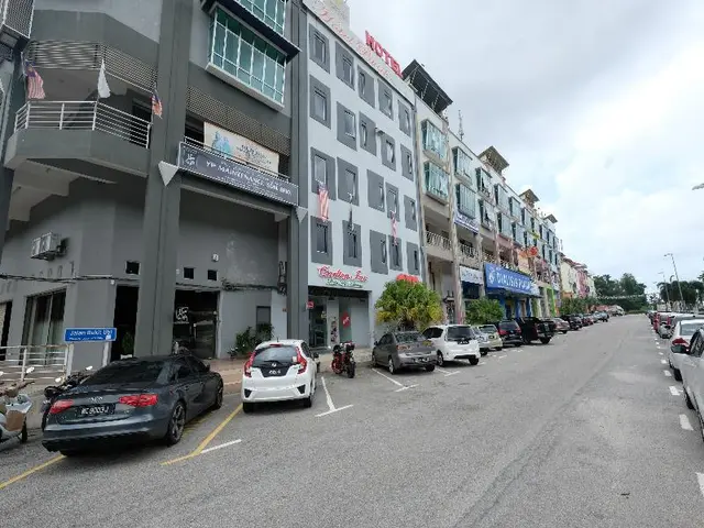Carlton Inn Bukit Ubi