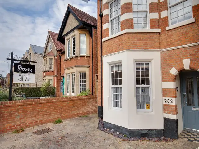 OYO Iffley Townhouse