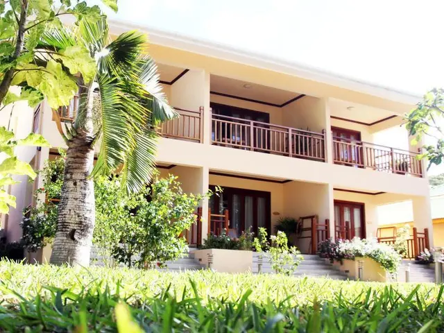 Pirogue Lodge