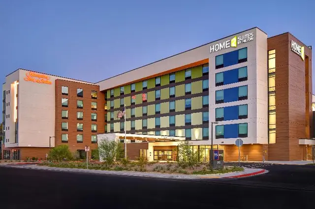 Hampton & Suites Las Vegas Convention Center