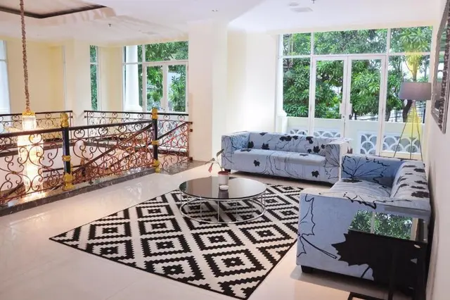 Sunbreeze Hotel
