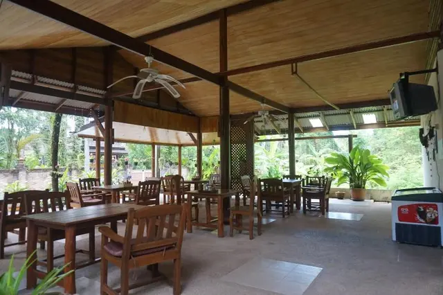 Cousin Resort