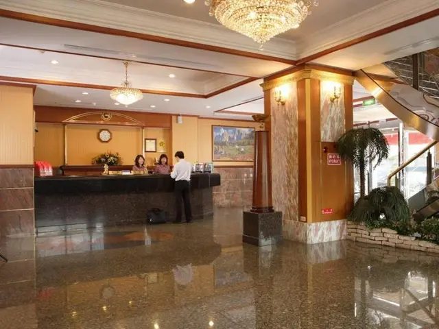 Noble Hotel