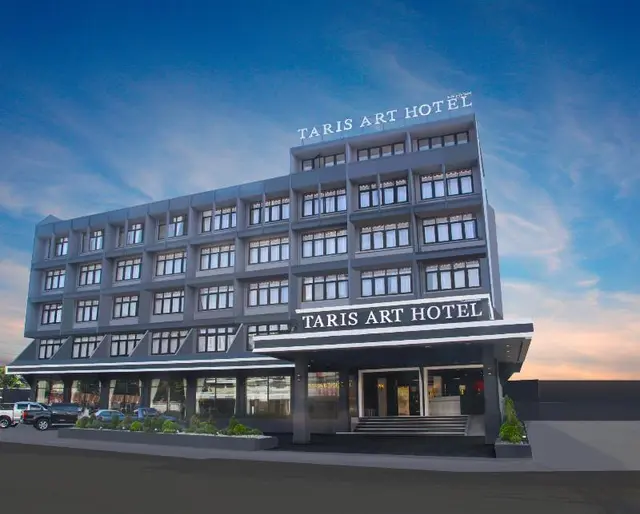 TARIS ART HOTEL PHRAE