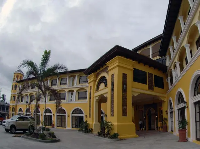 Planta Centro Bacolod Hotel & Residences