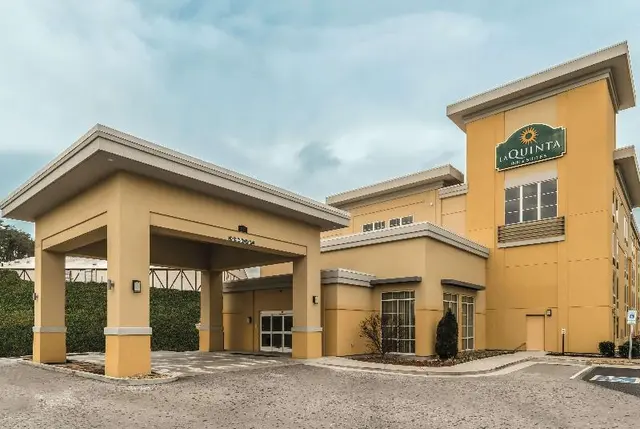 La Quinta Inn & Suites Knoxville Papermill