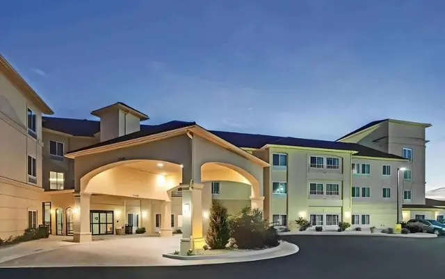 Comfort Inn & Suites Verona at Turning Stone Resor