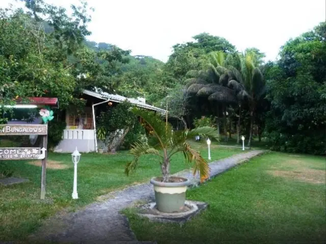 Beau Vallon Bungalows