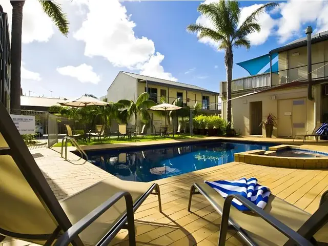 Moonlight Bay Apartments