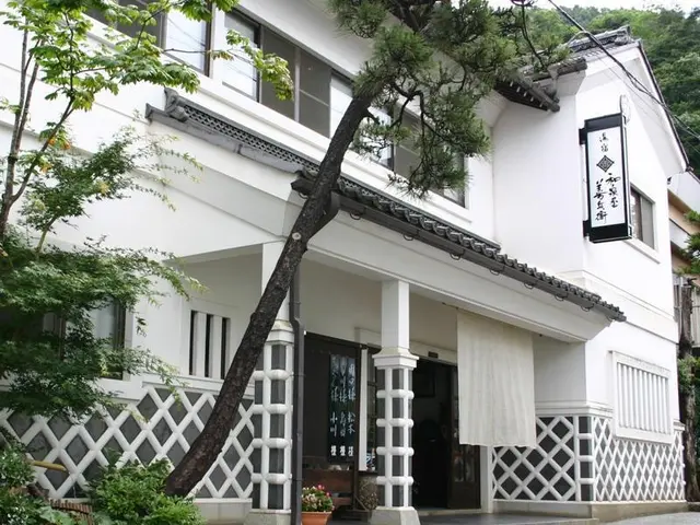Izumiya Zenbe Hotel