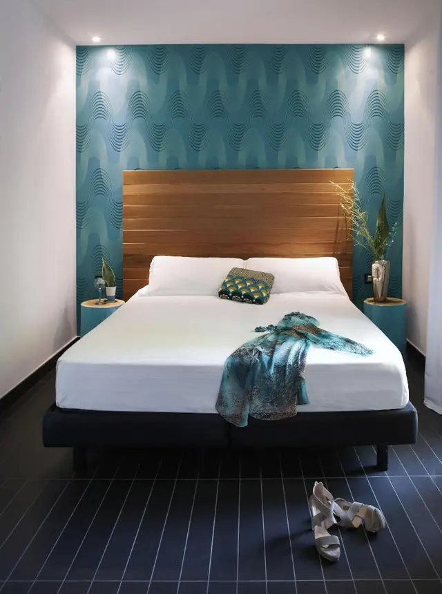 Q Hotel