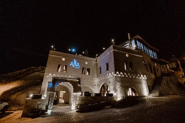 Kısmet Cave Mansion
