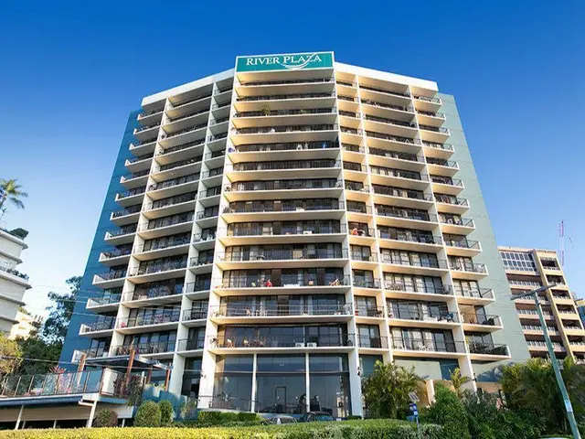 River Plaza Apartments