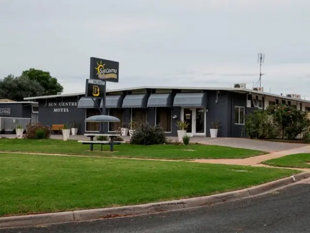 Sun Centre Motel