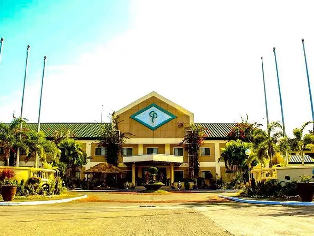 Luisita Central Park Hotel 