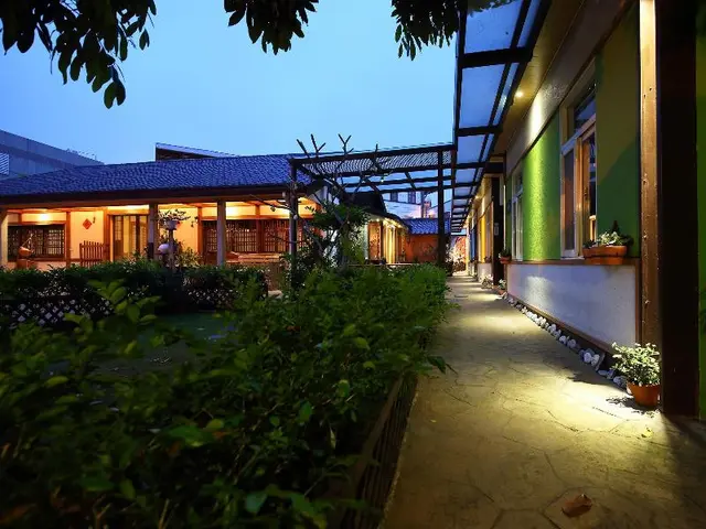 Jasmine Orange Bed and Breakfast
