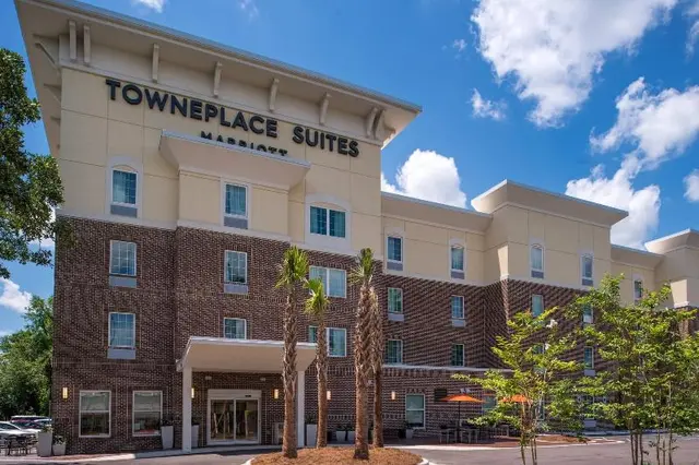 Towneplace Suites By Marriott Charleston-West Ashl