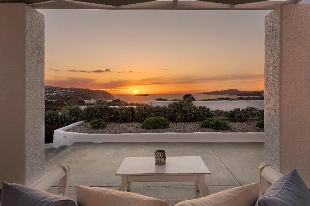 HEMERA HOLIDAY HOME VILLA ON SANTORINI