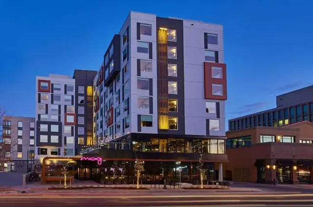 Moxy Denver Cherry Creek