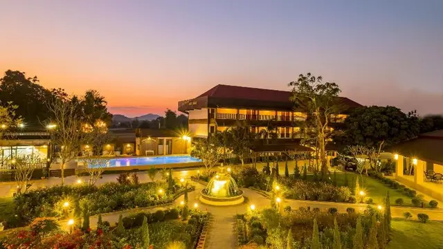 Au Place Hotel