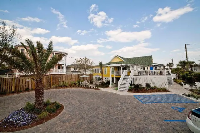 The Georgianne Inn Suites