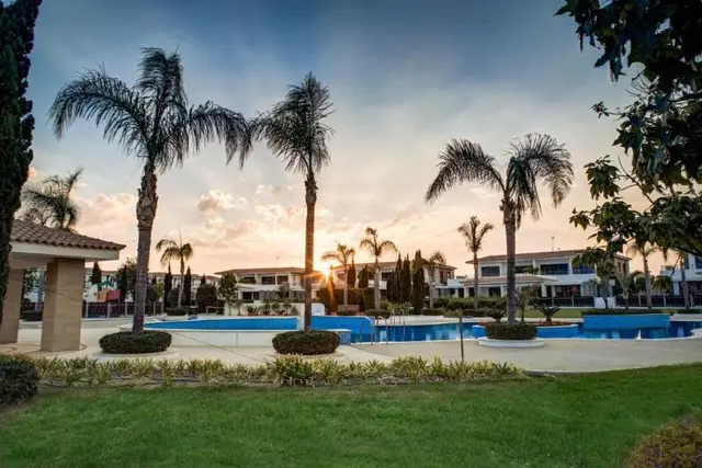 Atlantis Gardens Apartments & Villas
