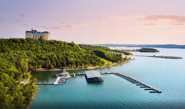 Chateau On The Lake Resort Spa And Convention Cent