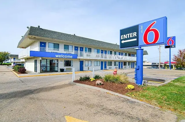 Motel 6 Topeka Northwest