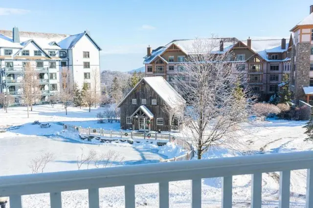 Long Trail House at Stratton Mountain