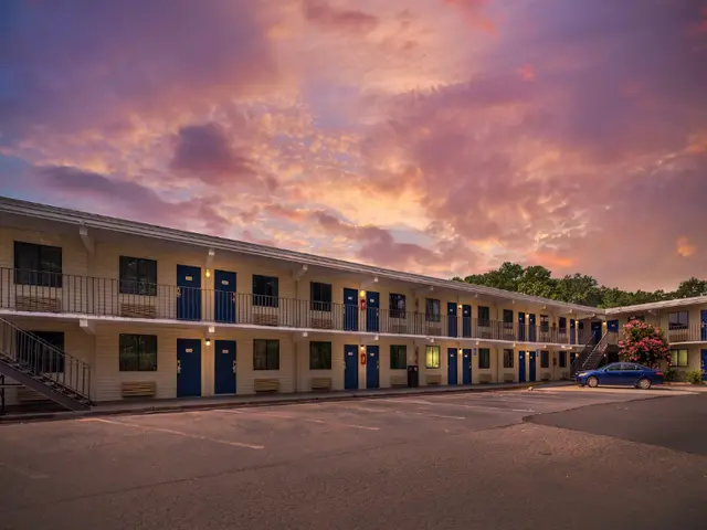 Travelodge by Wyndham Norfolk Airport