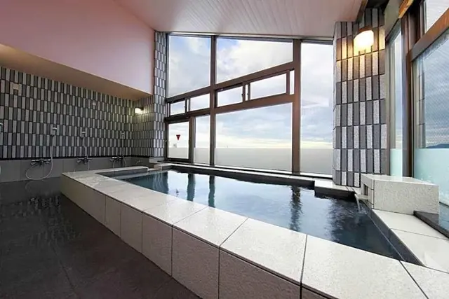 Tiki Hotel Surfers Paradise
