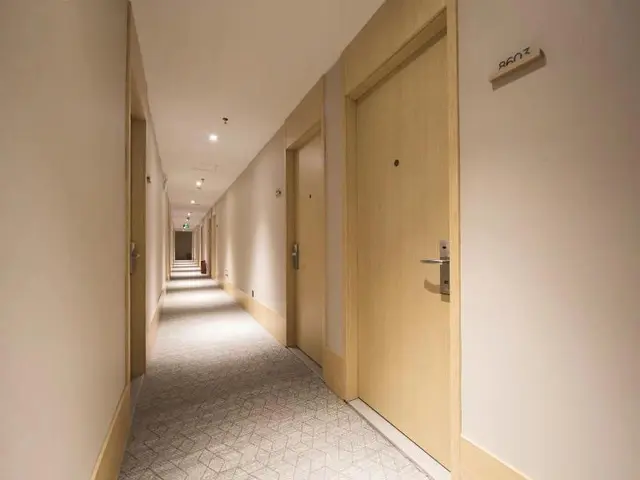 Ji Hotel (Shanghai Jing'an Temple)